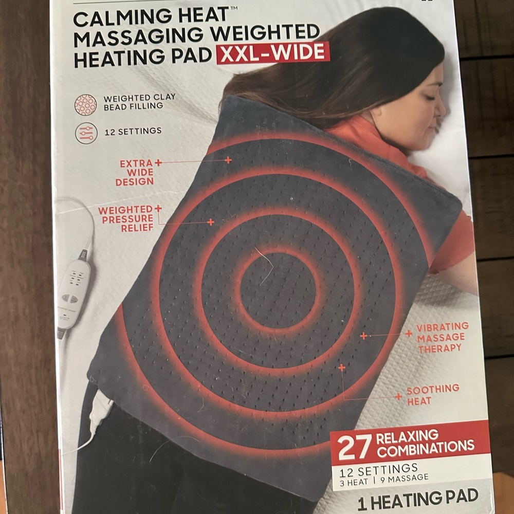 XXL-Wide Massaging Weighted Heating Pad - Black and Red